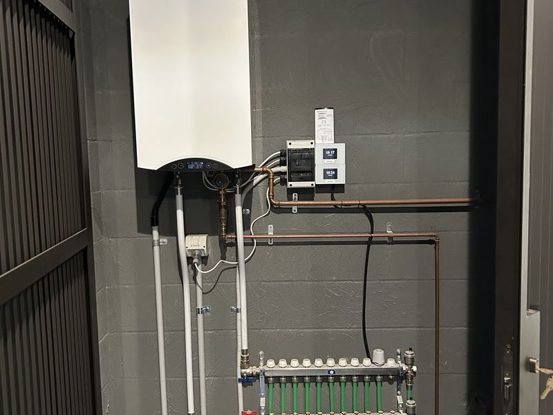 Gas boiler installation photo 3
